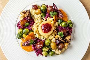 Herbstlicher Genuss Der Herbst hat kulinarisch einiges zu bieten: feine Gemüse, eingelegte Früchte und hausgemachte Spätzli